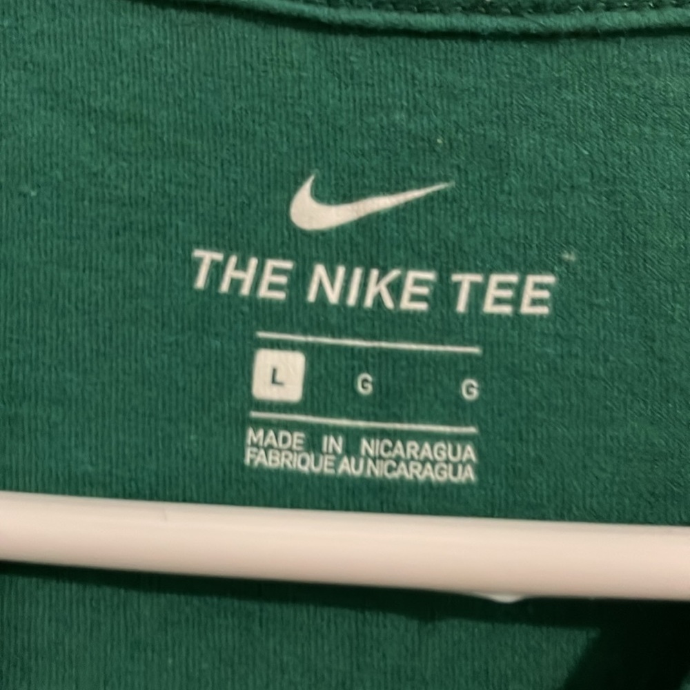 Nike - Picture 3 of 3